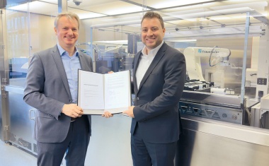 Fraunhofer IPT und Maschinenbauer Harro Höfliger kooperieren in der Herstellung von ATMP-Produktionsanlagen