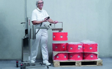 Mobile Hebelösungen für ergonomische Verpackungsprozesse von Hovmand