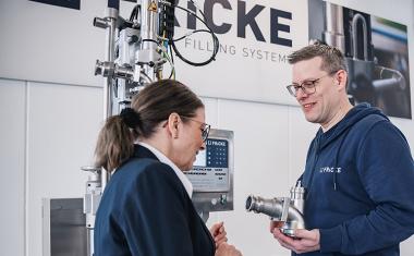 Effiziente und präzise Abfüllsysteme für flüssige und pastöse Produkte