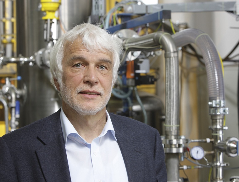 Prof. Dr. Eberhard Schlücker, Lehrstuhl für Prozessmaschinen und...