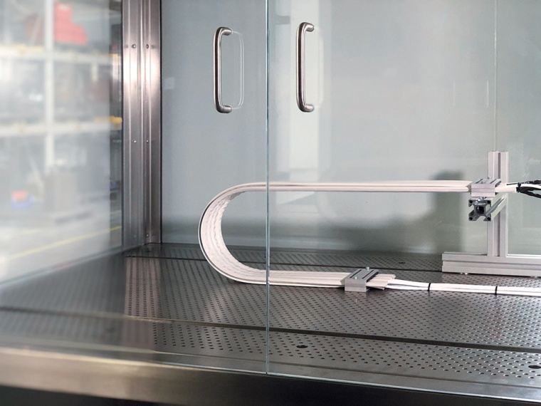 Mithilfe einer Laminar Flow Box ist es möglich, genau dort Reinraumbedingungen...