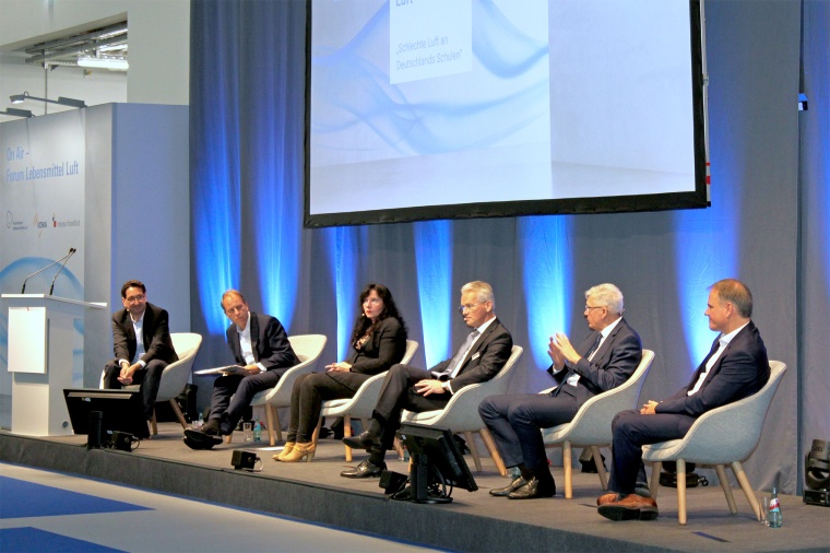 Prof. Dr. Joachim Curtius, Prof. Dr. Hans Fleisch, Sabrina Wetzel, Prof....