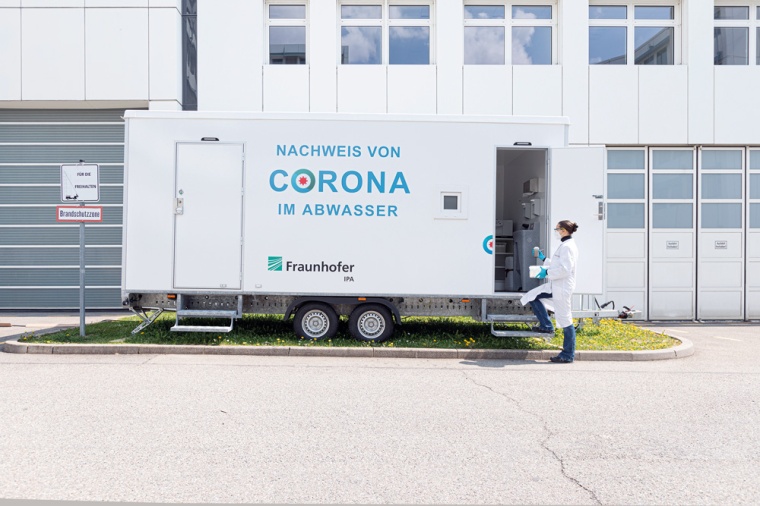 Das mobile Labor ist in verschiedene Räume unterteilt, um die Vorbereitung der...