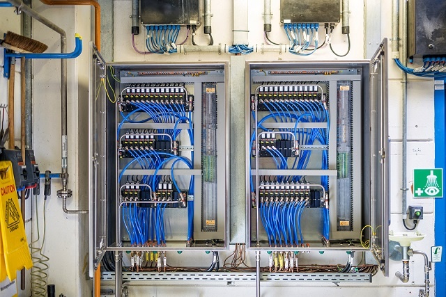 In den ATEX-Schaltschränken sind je nach benötigter pneumatischer...