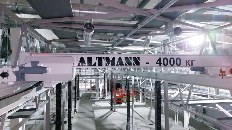 Reinraumkrananlage mit 4 t Traglast (im Bild 1 von 2 Anlagen) © Altmann