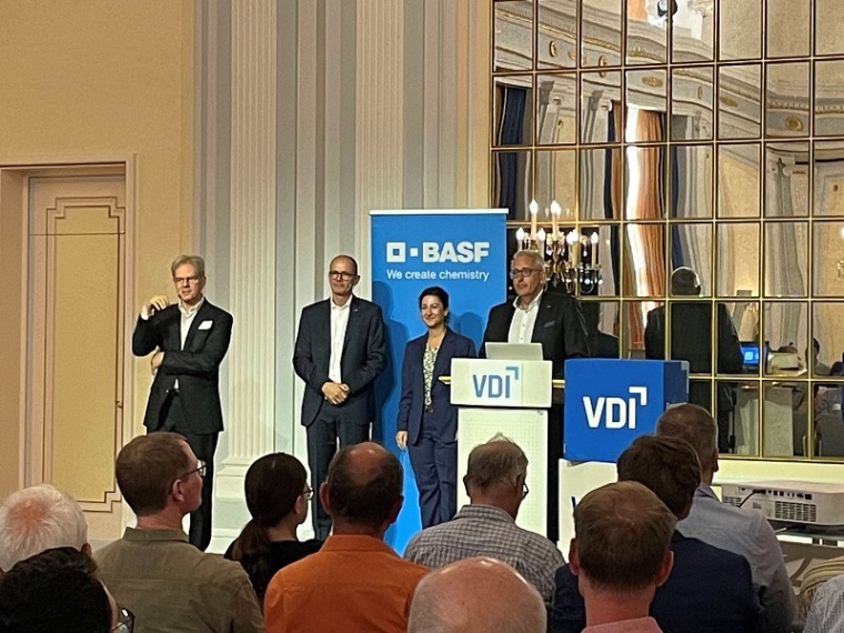 Prof. Dr. Andreas Föhrenbach, Jan Garbe, Helya Masoud Moghadam, Christian...