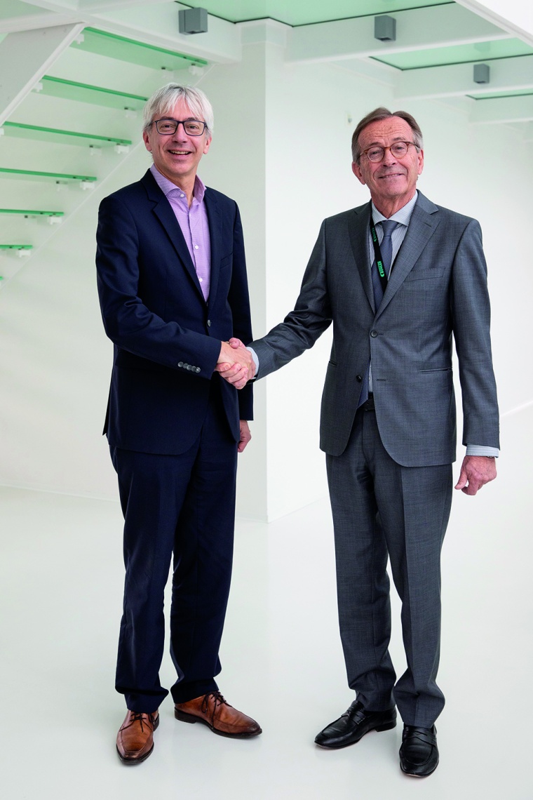 Abb.: Bühler und Bakels sind sich einig: Johannes Wick, CEO Bühler Grains &...