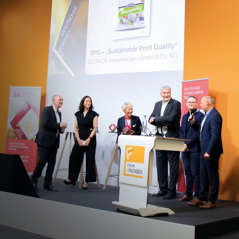 Abb.: Auch der Deutsche Verpackungspreis in Gold geht an Südpack. Die...