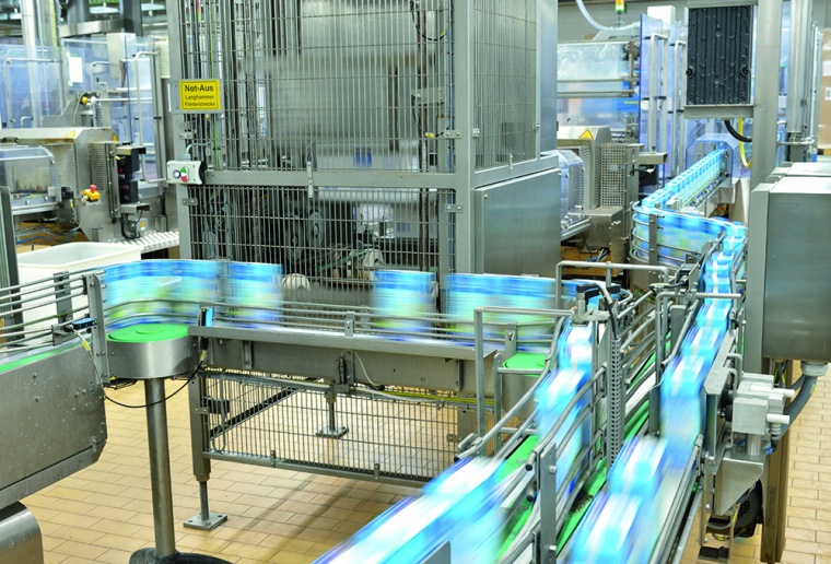 Abb. 1: Die DMK Group verarbeitet mit rund 7.500 Mitarbeitern an mehr als 20...