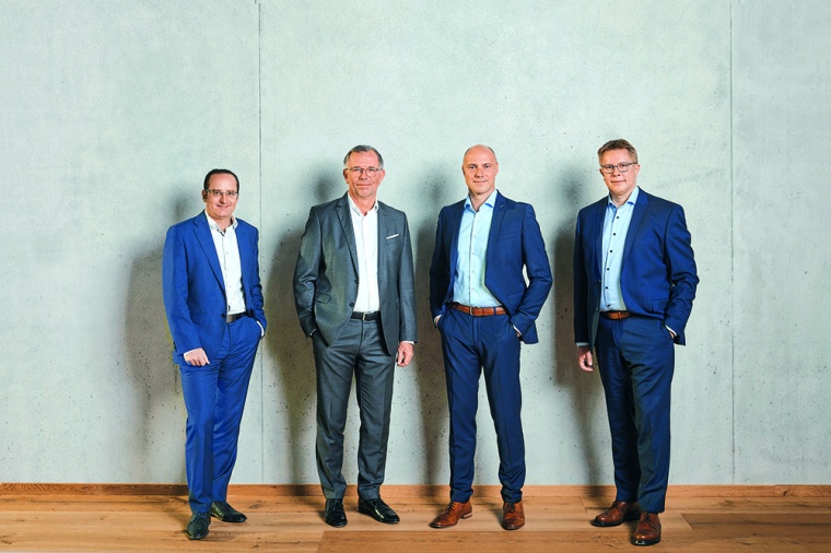 Abb. 2: Gruppenbild der neuen Geschäftsführung (v.l.n.r.): Dr. Christian Lau,...
