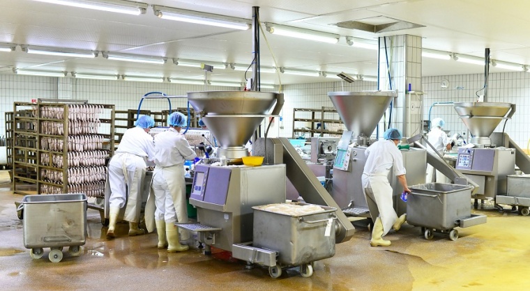 Abb. 1: Die Lebensmittelsicherheit erfordert wirksame Reinigungsmaßnahmen....