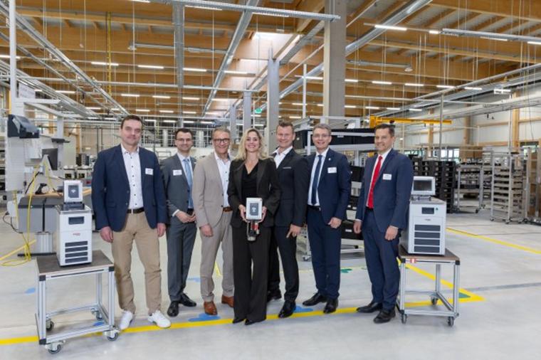Freuten sich gemeinsam über die Eröffnung des neuen Julabo Standorts in Lahr:...